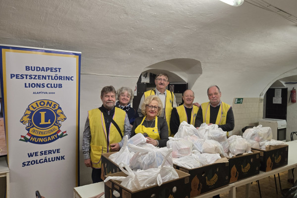 Pestszentlőrinci LC adománya a hajléktalan asszonyoknak
